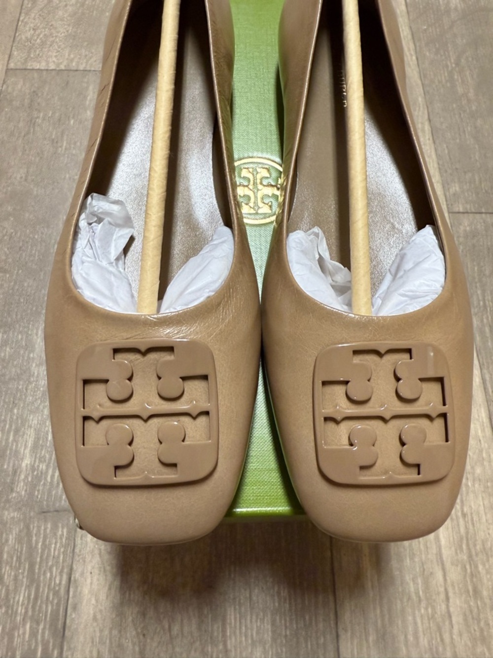 Tory Burch Camel Leather Logo Ballet Flats - Picture 2 of 6